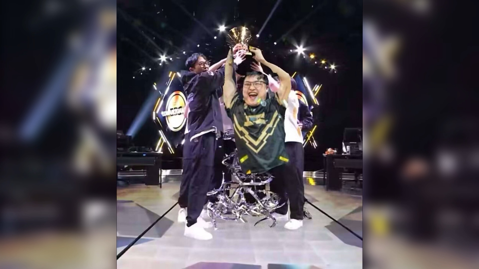 关于Uzi在澳大利亚队比赛中爆冷，出色防守引发热议！的信息中国九游体育